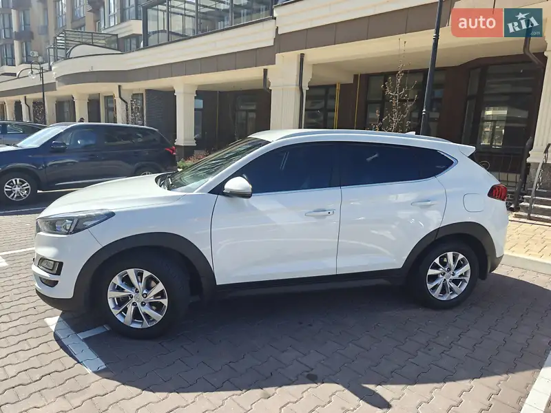 Позашляховик / Кросовер Hyundai Tucson 2019 в 