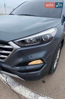 Внедорожник / Кроссовер Hyundai Tucson 2017 в 