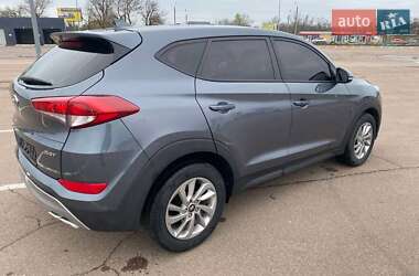 Внедорожник / Кроссовер Hyundai Tucson 2017 в 