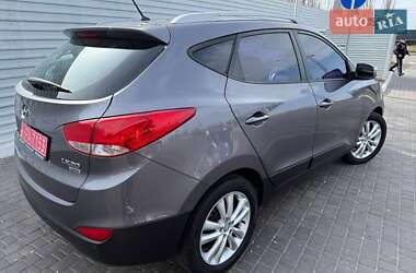 Позашляховик / Кросовер Hyundai Tucson 2011 в 