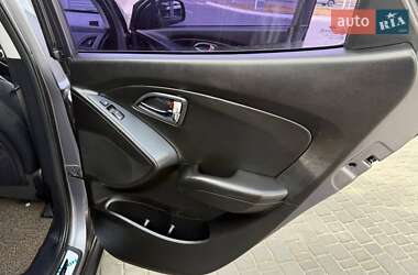 Позашляховик / Кросовер Hyundai Tucson 2011 в 