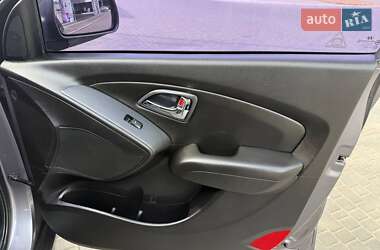 Позашляховик / Кросовер Hyundai Tucson 2011 в 