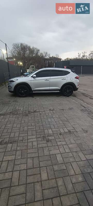 Внедорожник / Кроссовер Hyundai Tucson 2015 в Запорожье