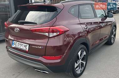 Позашляховик / Кросовер Hyundai Tucson 2016 в 