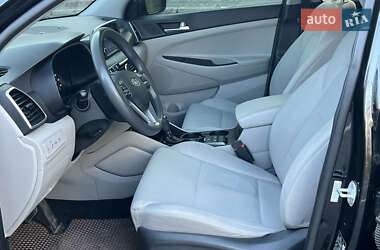 Позашляховик / Кросовер Hyundai Tucson 2018 в 