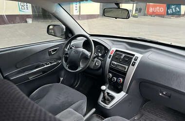 Позашляховик / Кросовер Hyundai Tucson 2006 в 