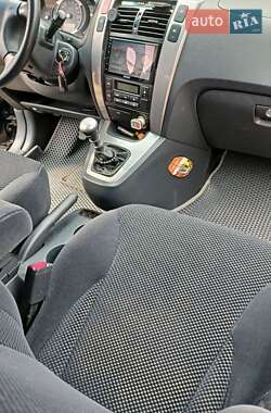 Внедорожник / Кроссовер Hyundai Tucson 2008 в 