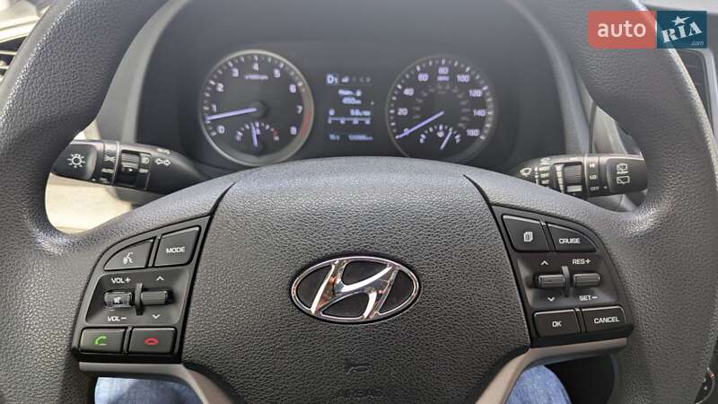 Позашляховик / Кросовер Hyundai Tucson 2016 в Харкові