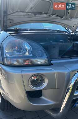 Позашляховик / Кросовер Hyundai Tucson 2006 в 