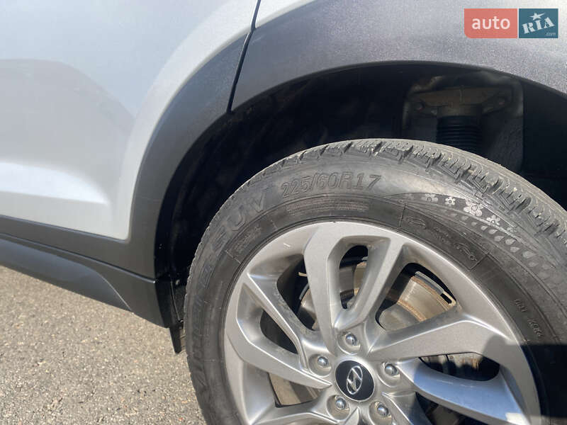 Позашляховик / Кросовер Hyundai Tucson 2016 в Одесі
