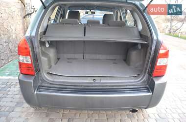 Внедорожник / Кроссовер Hyundai Tucson 2006 в 