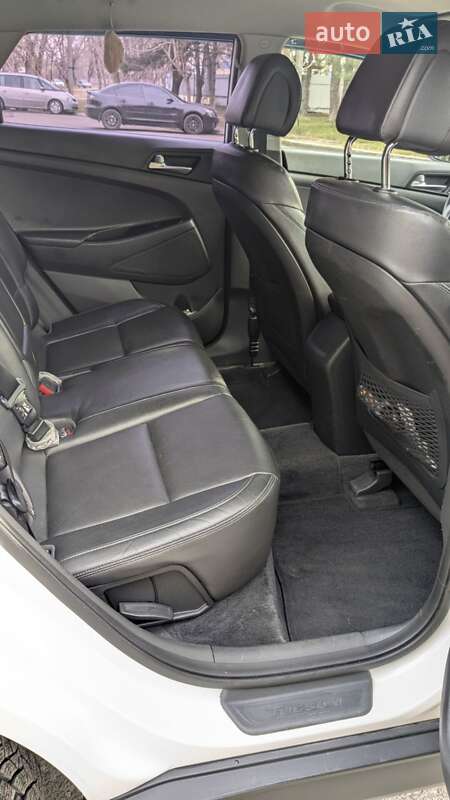 Внедорожник / Кроссовер Hyundai Tucson 2015 в Одессе