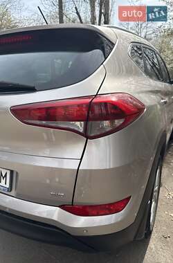 Позашляховик / Кросовер Hyundai Tucson 2017 в 