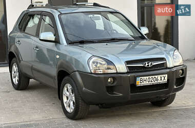 Внедорожник / Кроссовер Hyundai Tucson 2009 в 