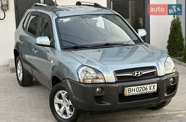 Внедорожник / Кроссовер Hyundai Tucson 2009 в 