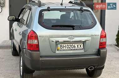 Внедорожник / Кроссовер Hyundai Tucson 2009 в 