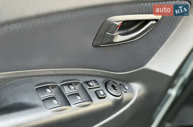 Внедорожник / Кроссовер Hyundai Tucson 2009 в 