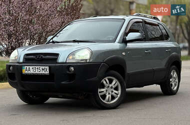 Внедорожник / Кроссовер Hyundai Tucson 2006 в 