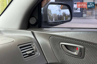 Внедорожник / Кроссовер Hyundai Tucson 2006 в 