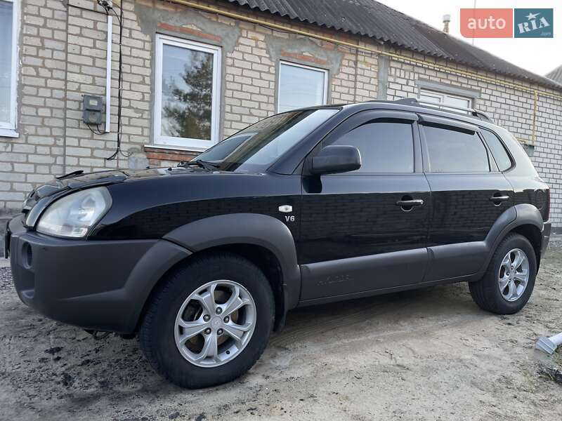 Позашляховик / Кросовер Hyundai Tucson 2009 в Харкові