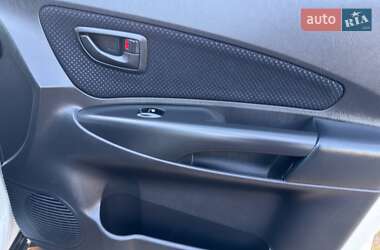 Позашляховик / Кросовер Hyundai Tucson 2012 в 