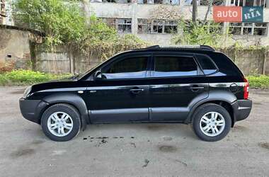 Внедорожник / Кроссовер Hyundai Tucson 2006 в 