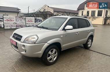 Внедорожник / Кроссовер Hyundai Tucson 2006 в 