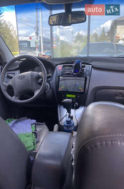 Внедорожник / Кроссовер Hyundai Tucson 2005 в 