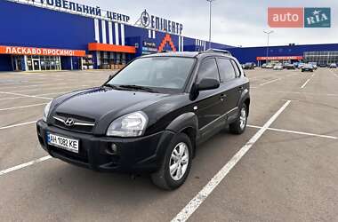 Внедорожник / Кроссовер Hyundai Tucson 2009 в 