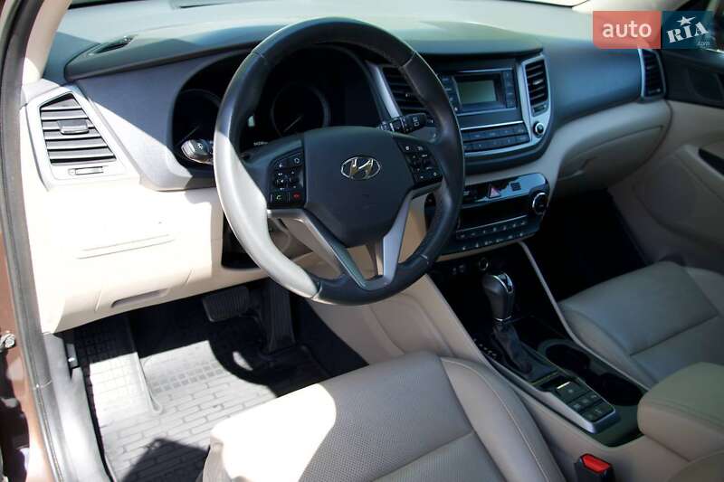 Внедорожник / Кроссовер Hyundai Tucson 2017 в Черновцах