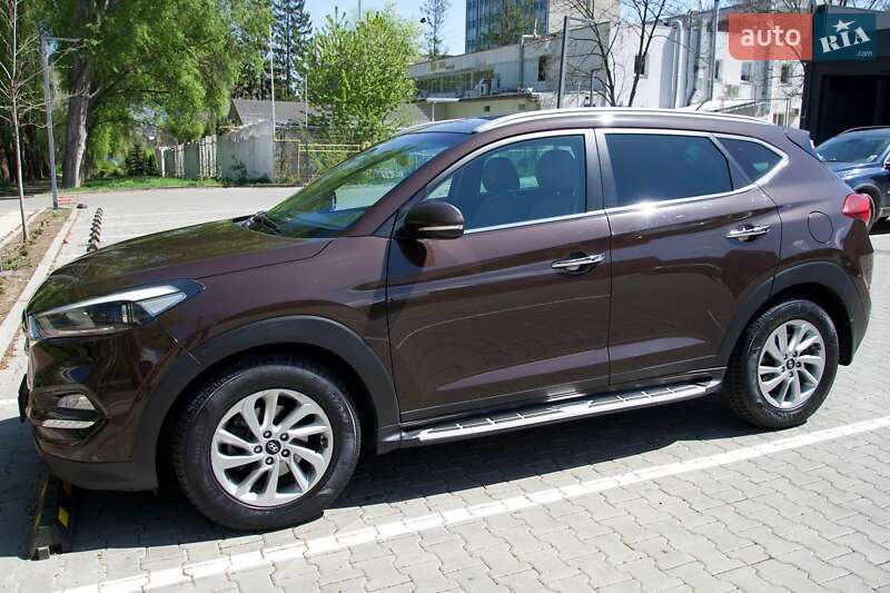 Внедорожник / Кроссовер Hyundai Tucson 2017 в Черновцах