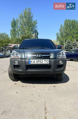 Позашляховик / Кросовер Hyundai Tucson 2011 в 