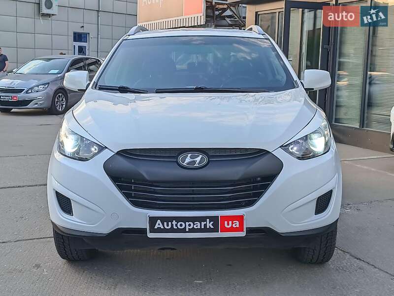 Внедорожник / Кроссовер Hyundai Tucson 2010 в Харькове