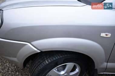 Внедорожник / Кроссовер Hyundai Tucson 2009 в 