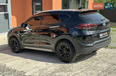 Внедорожник / Кроссовер Hyundai Tucson 2017 в 