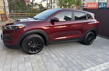 Позашляховик / Кросовер Hyundai Tucson 2016 в 