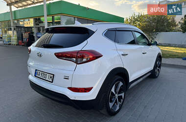 Внедорожник / Кроссовер Hyundai Tucson 2017 в 