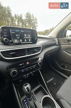 Внедорожник / Кроссовер Hyundai Tucson 2021 в 
