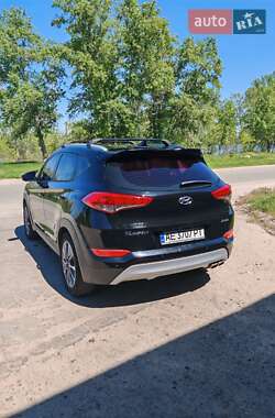 Внедорожник / Кроссовер Hyundai Tucson 2017 в 