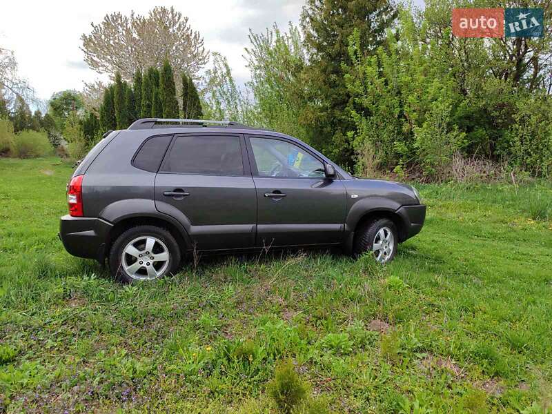 Внедорожник / Кроссовер Hyundai Tucson 2007 в Дубно