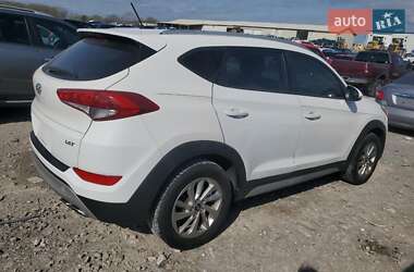 Внедорожник / Кроссовер Hyundai Tucson 2017 в 