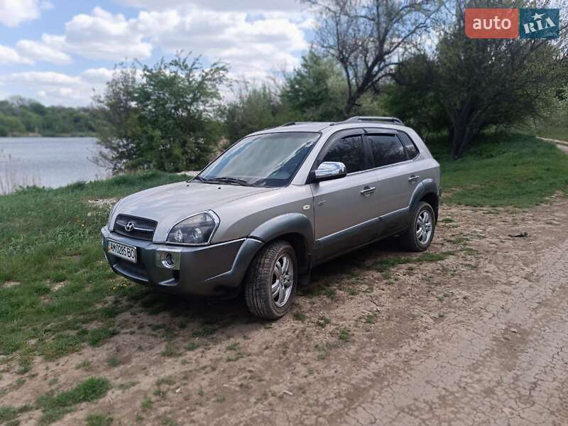 Внедорожник / Кроссовер Hyundai Tucson 2006 в Днепре фото Внедорожник / Кроссовер Hyundai Tucson 2006 в Днепре