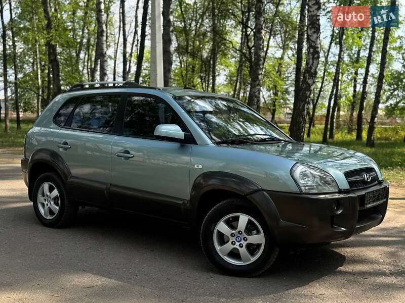 Позашляховик / Кросовер Hyundai Tucson 2009 в Охтирці