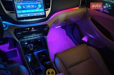 Внедорожник / Кроссовер Hyundai Tucson 2015 в Киеве