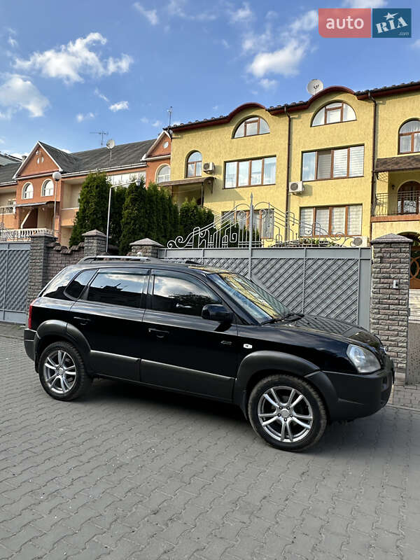 Позашляховик / Кросовер Hyundai Tucson 2006 в Чернівцях