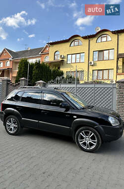 Позашляховик / Кросовер Hyundai Tucson 2006 в 
