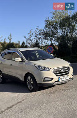 Внедорожник / Кроссовер Hyundai Tucson 2013 в 
