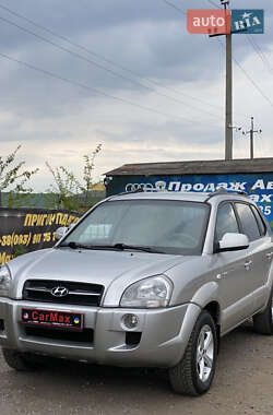 Внедорожник / Кроссовер Hyundai Tucson 2006 в 