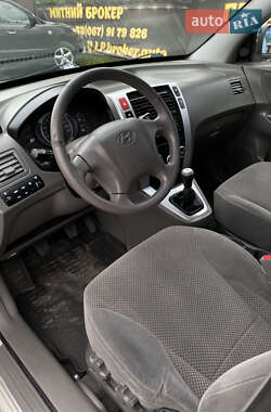 Внедорожник / Кроссовер Hyundai Tucson 2006 в 