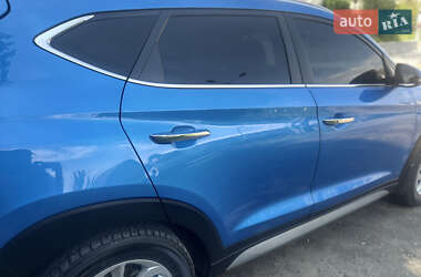Позашляховик / Кросовер Hyundai Tucson 2018 в 